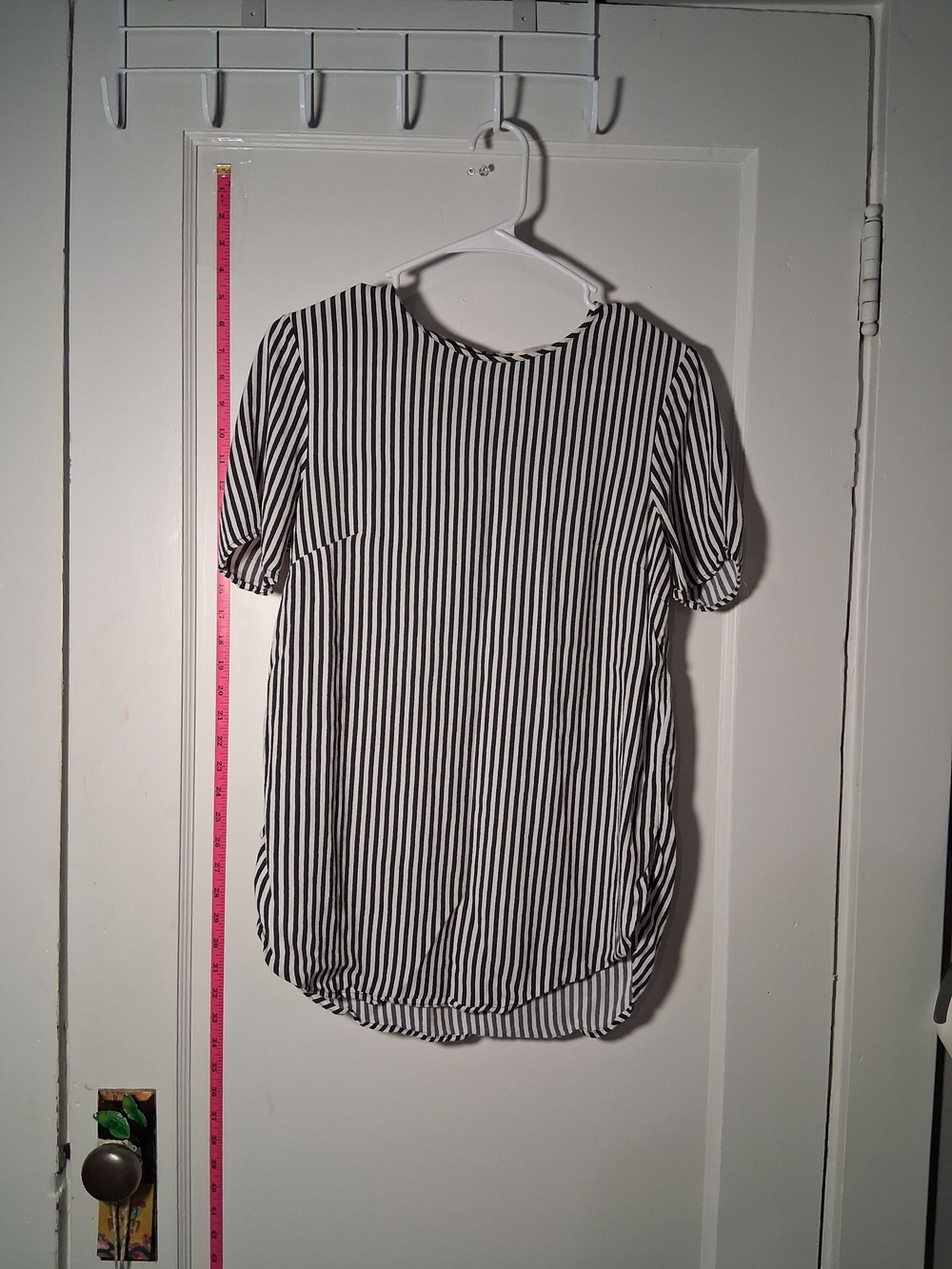 H&M Black and White Vertical Stripe Short Sleeve Shirt M
